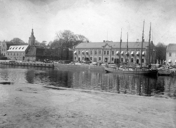 Nissan, Halmstads Hamn, Halmstads Slott, Gamla Rådhuset, Gamla ...