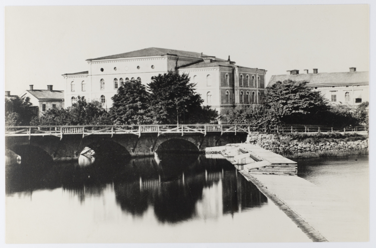 Örebro teater - Örebro läns museum / DigitaltMuseum